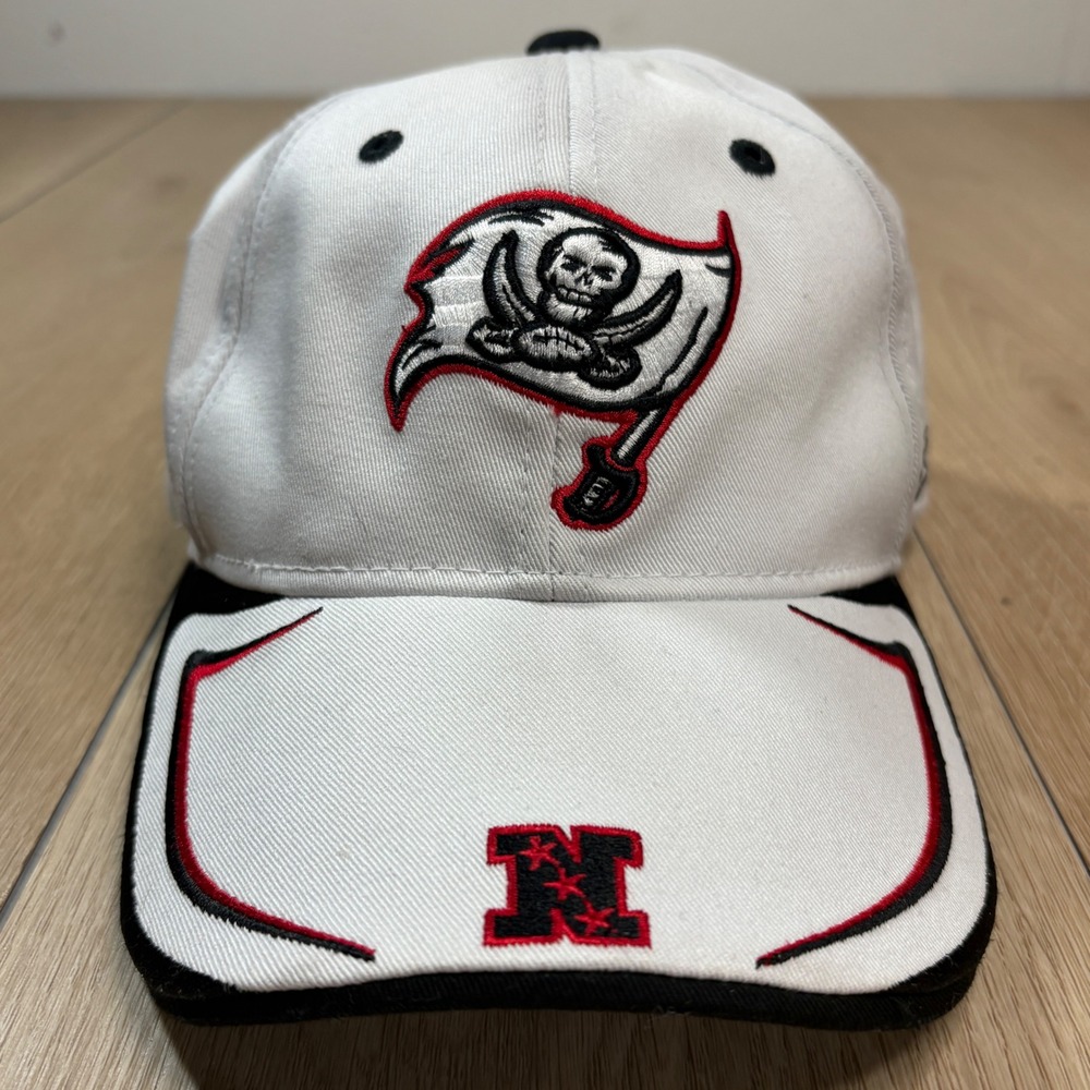 Reebok Tampa Bay Buccaneers NFL Hat White Black Red Adjustable Strapback Cap